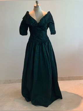 Vtg Dessey Dramatic Off-Shoulder Dark Green Evening Gown sz 8